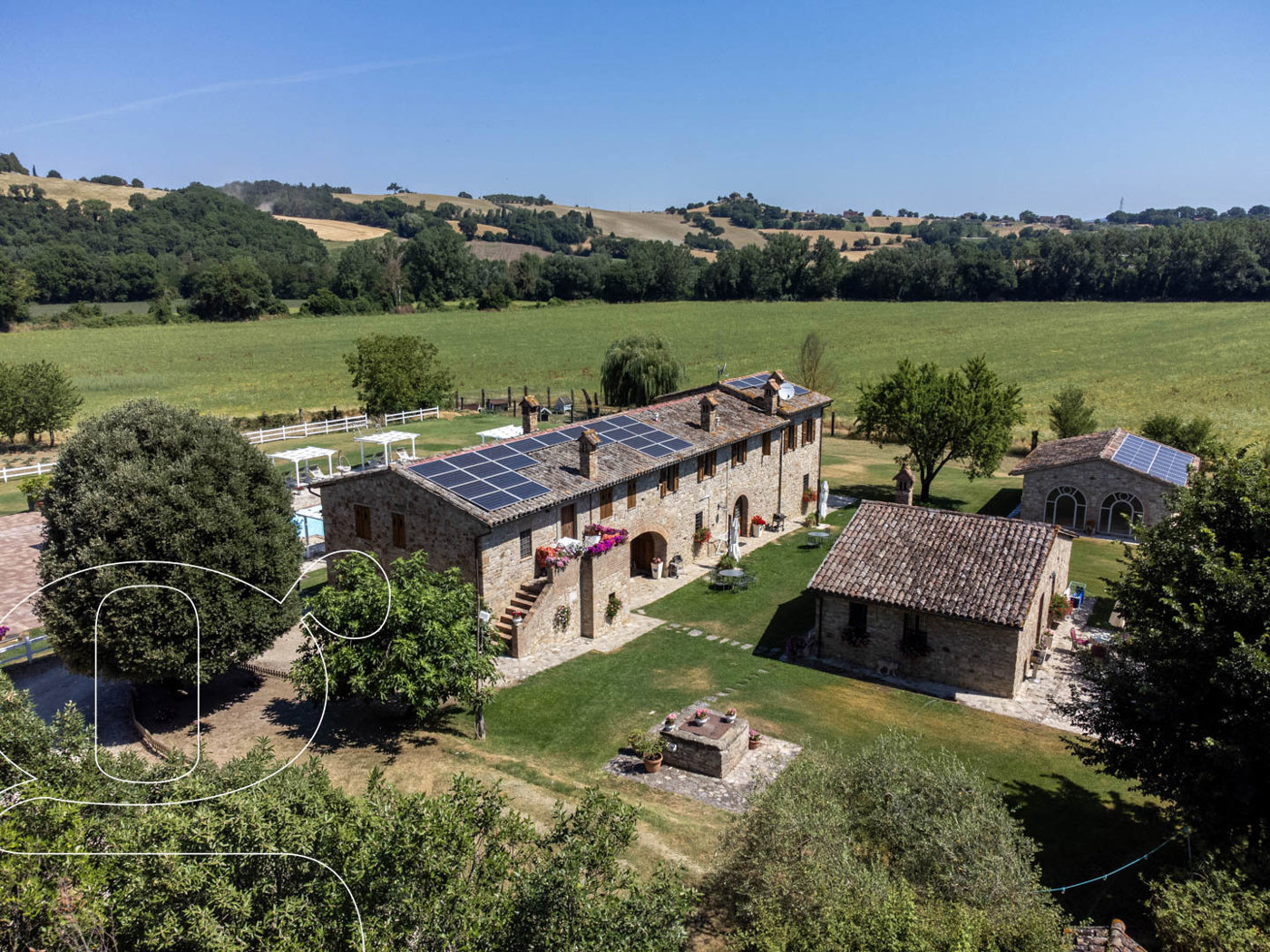 Rustico con giardino a Todi