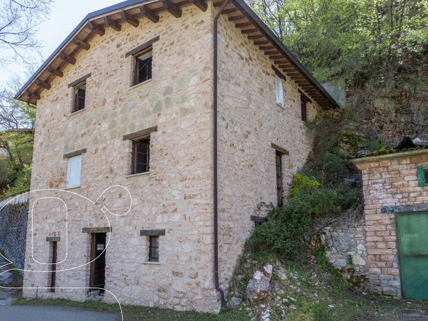 Rustico con giardino a Poggiodomo