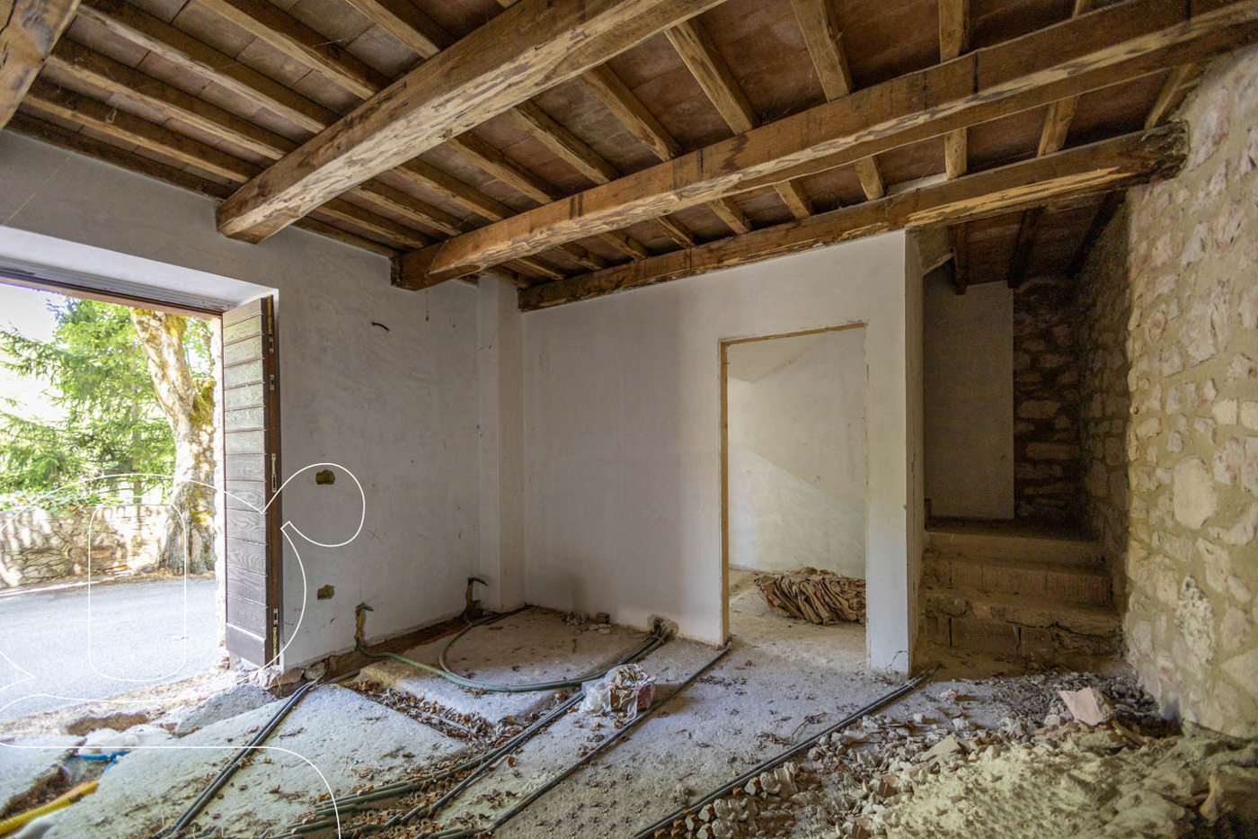 Rustico con giardino a Poggiodomo