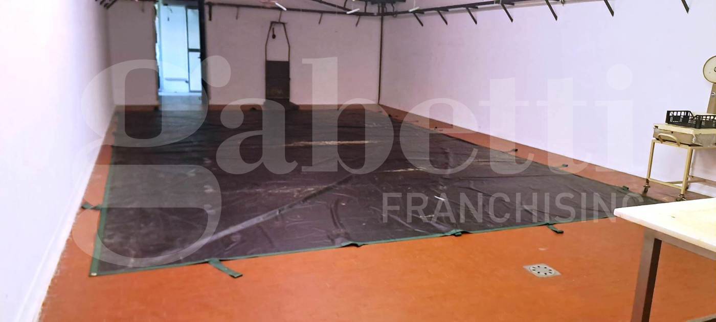 Stabile/Palazzo con box a Trezzano sul Naviglio