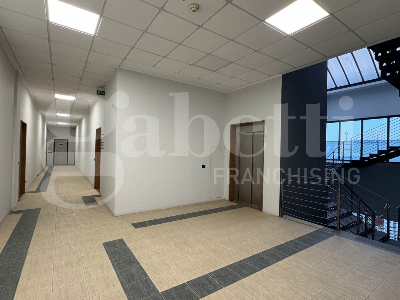 Ufficio ristrutturato a Corsico