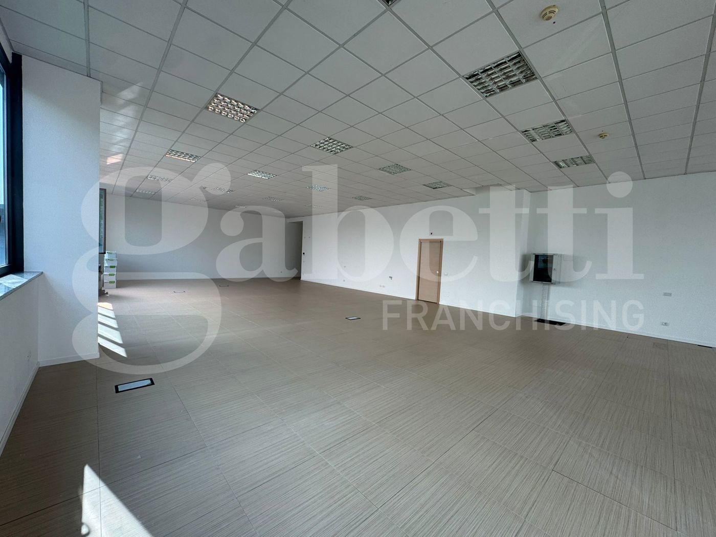 Ufficio ristrutturato a Corsico