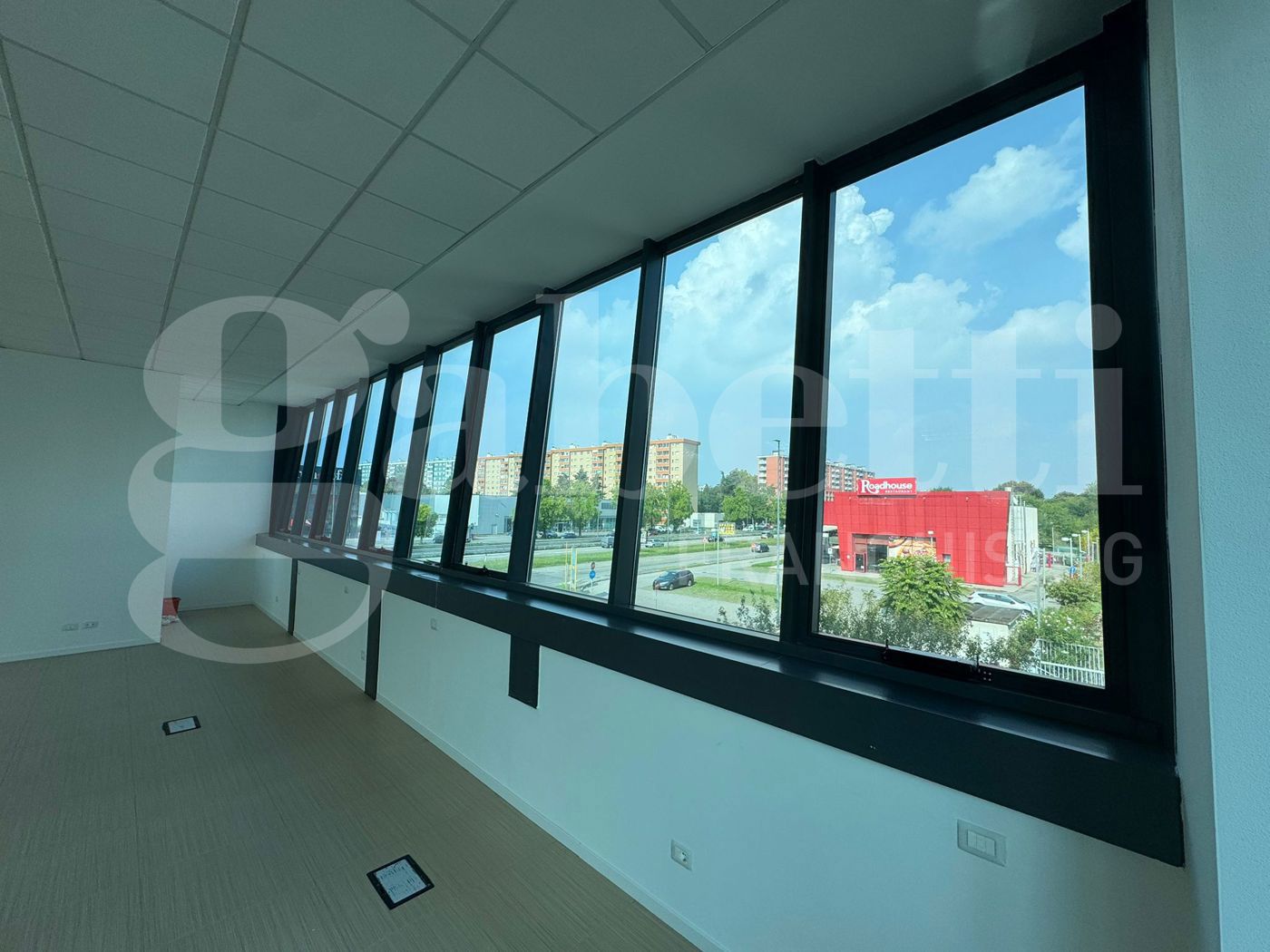 Ufficio ristrutturato a Corsico