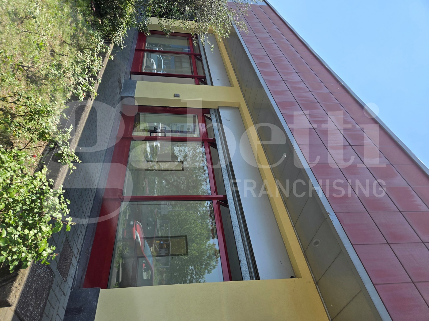 Negozio in affitto a Trezzano sul Naviglio