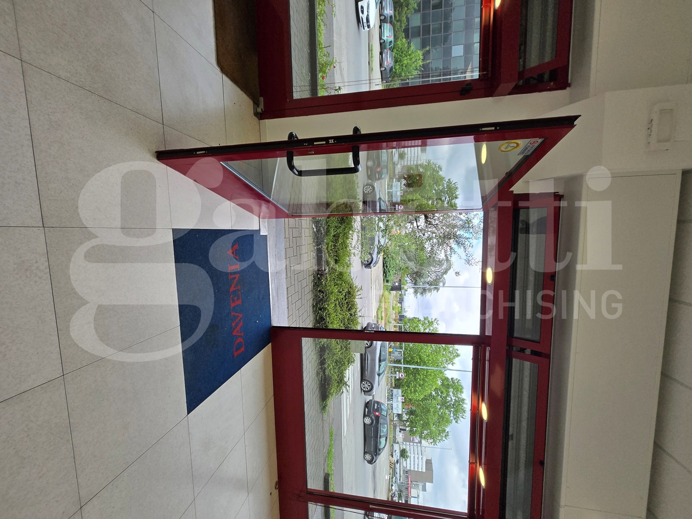 Negozio in affitto a Trezzano sul Naviglio