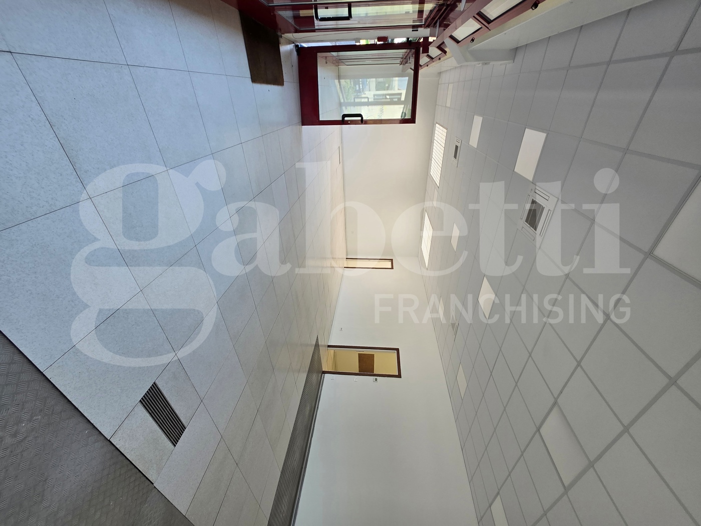 Negozio in affitto a Trezzano sul Naviglio