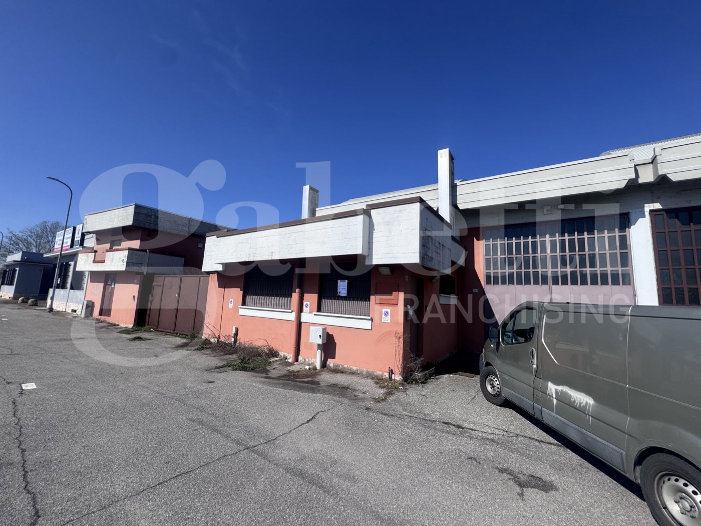 Capannone in affitto a Trezzano sul Naviglio