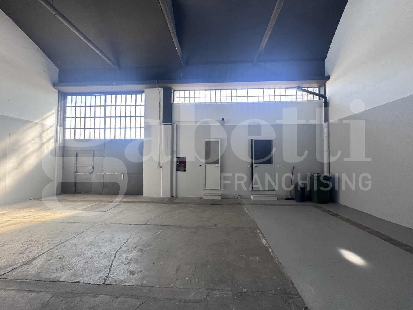 Capannone in affitto a Trezzano sul Naviglio