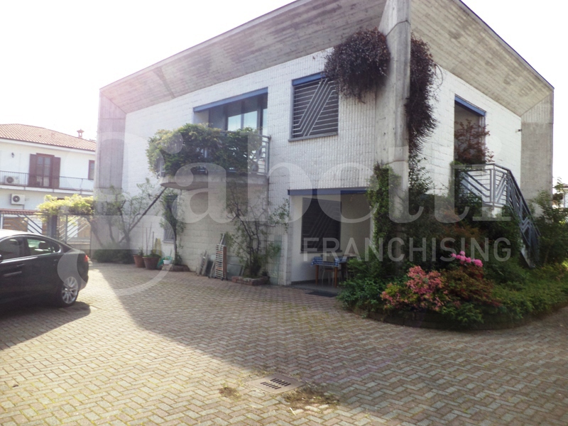 Capannone in vendita a Vermezzo con Zelo