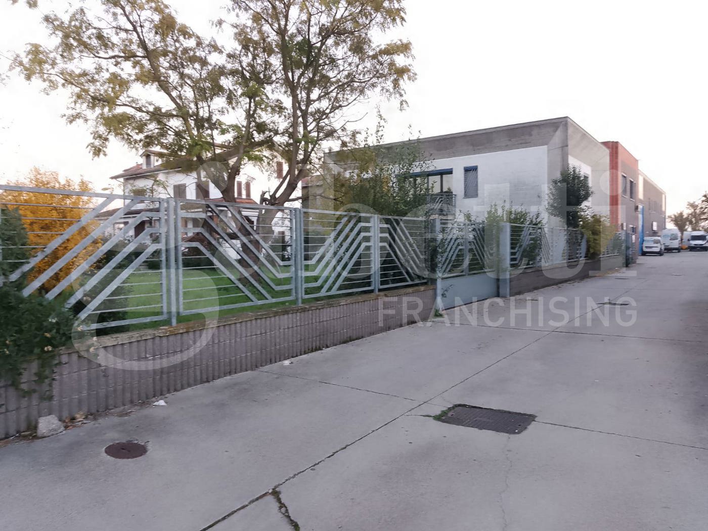 Capannone in vendita a Vermezzo con Zelo