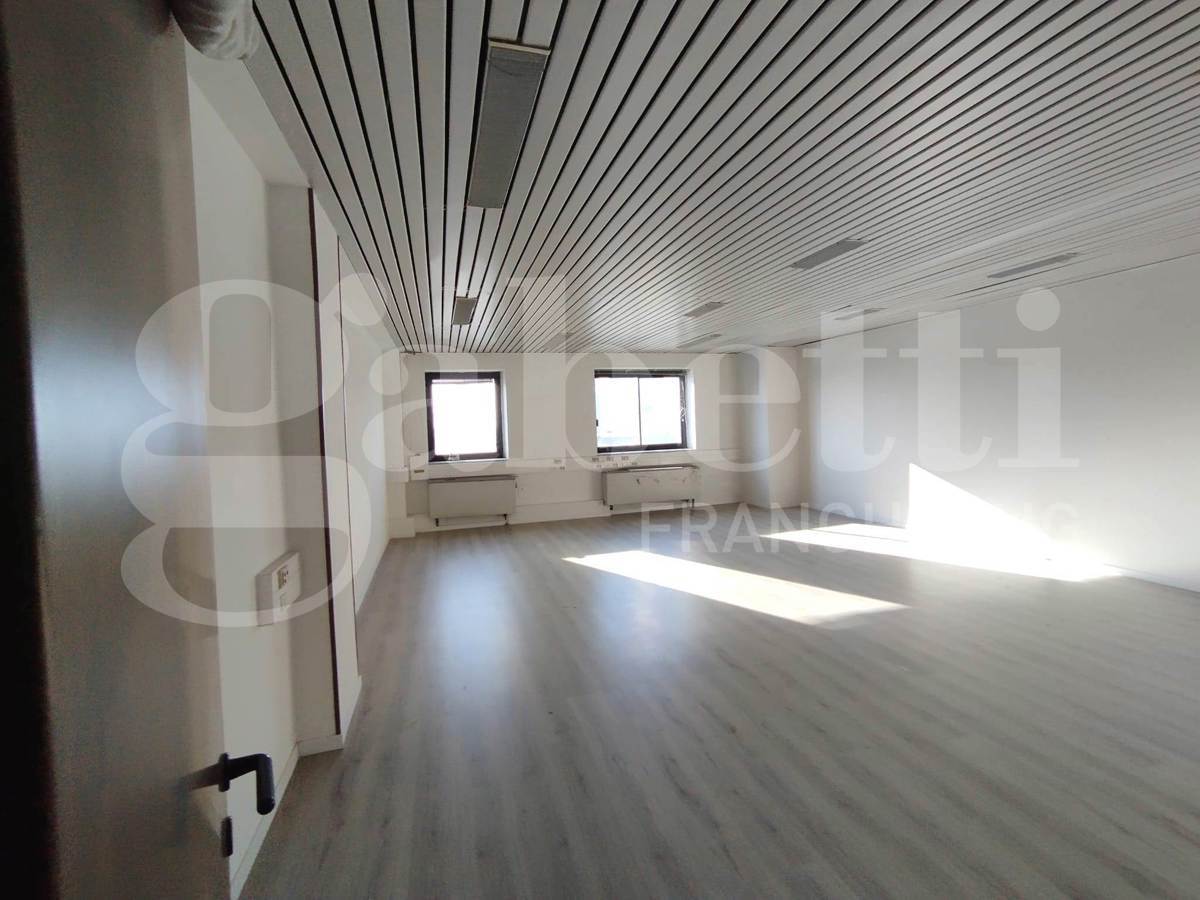 Ufficio in affitto a Trezzano sul Naviglio