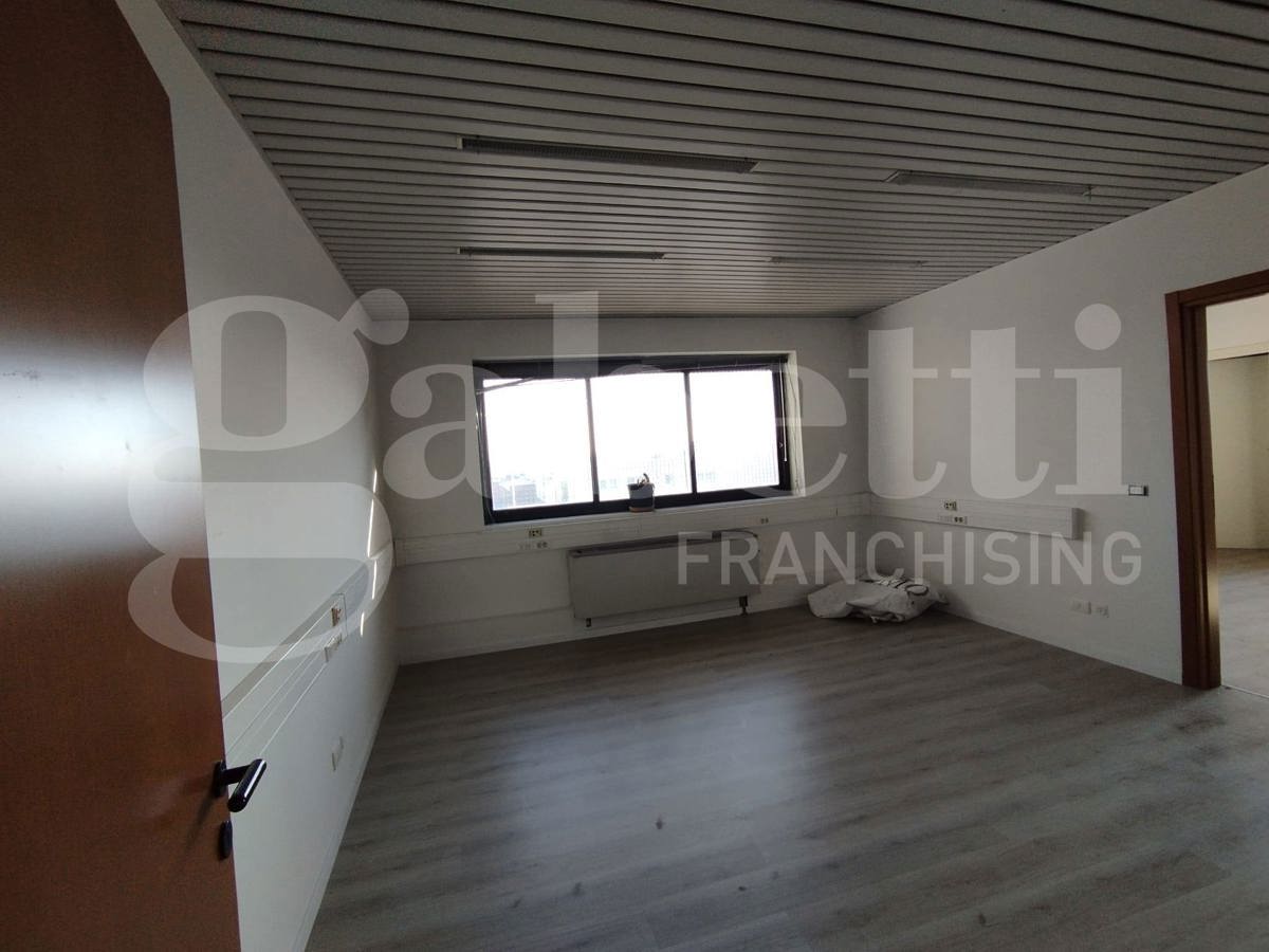 Ufficio in affitto a Trezzano sul Naviglio