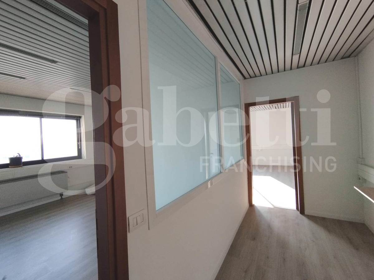 Ufficio in affitto a Trezzano sul Naviglio