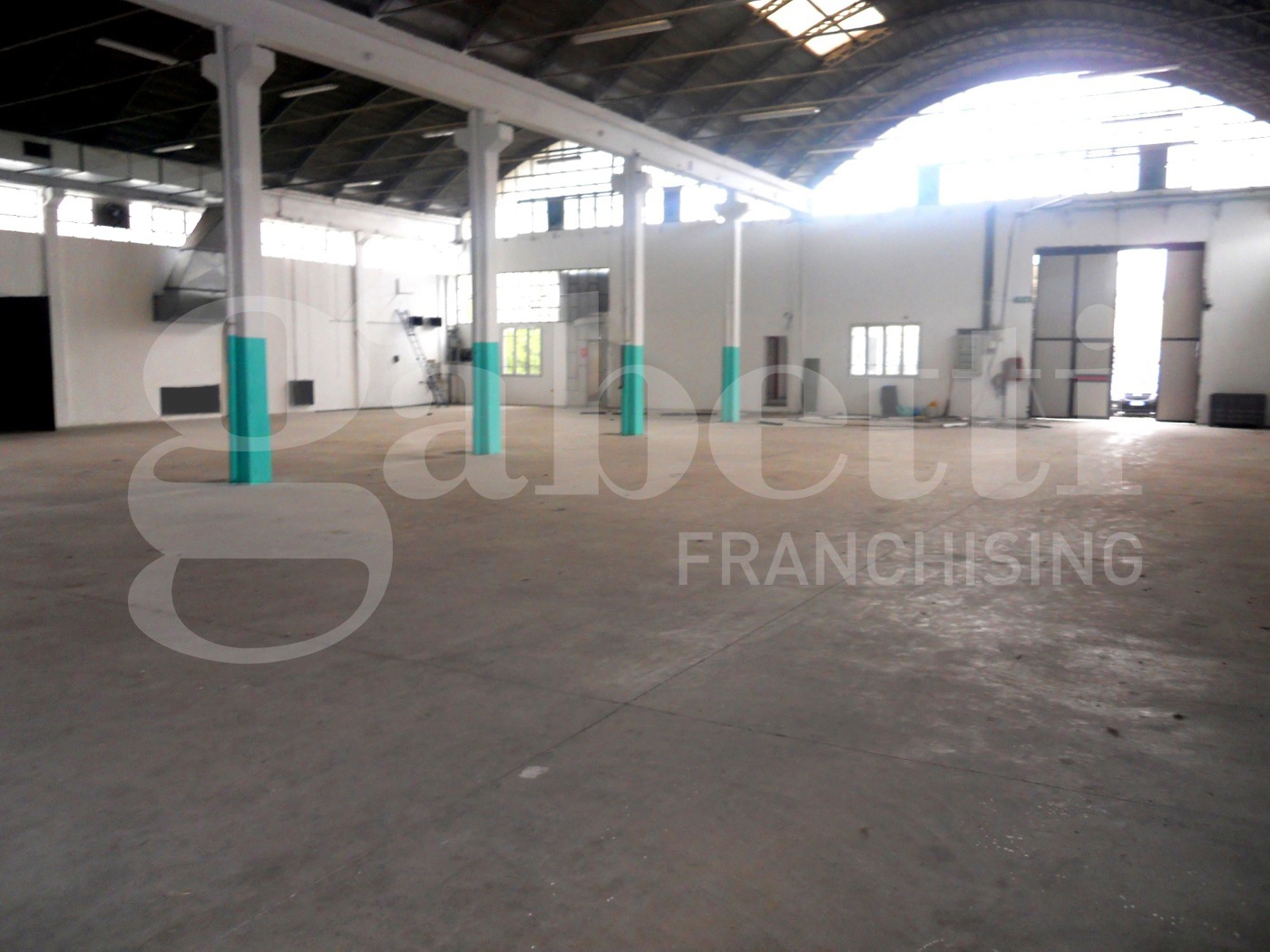 Capannone in affitto a Trezzano sul Naviglio