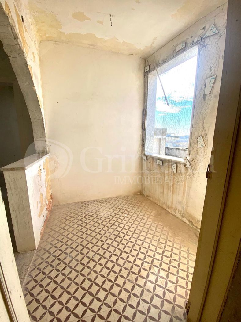 Casa indipendente da ristrutturare a Tuglie