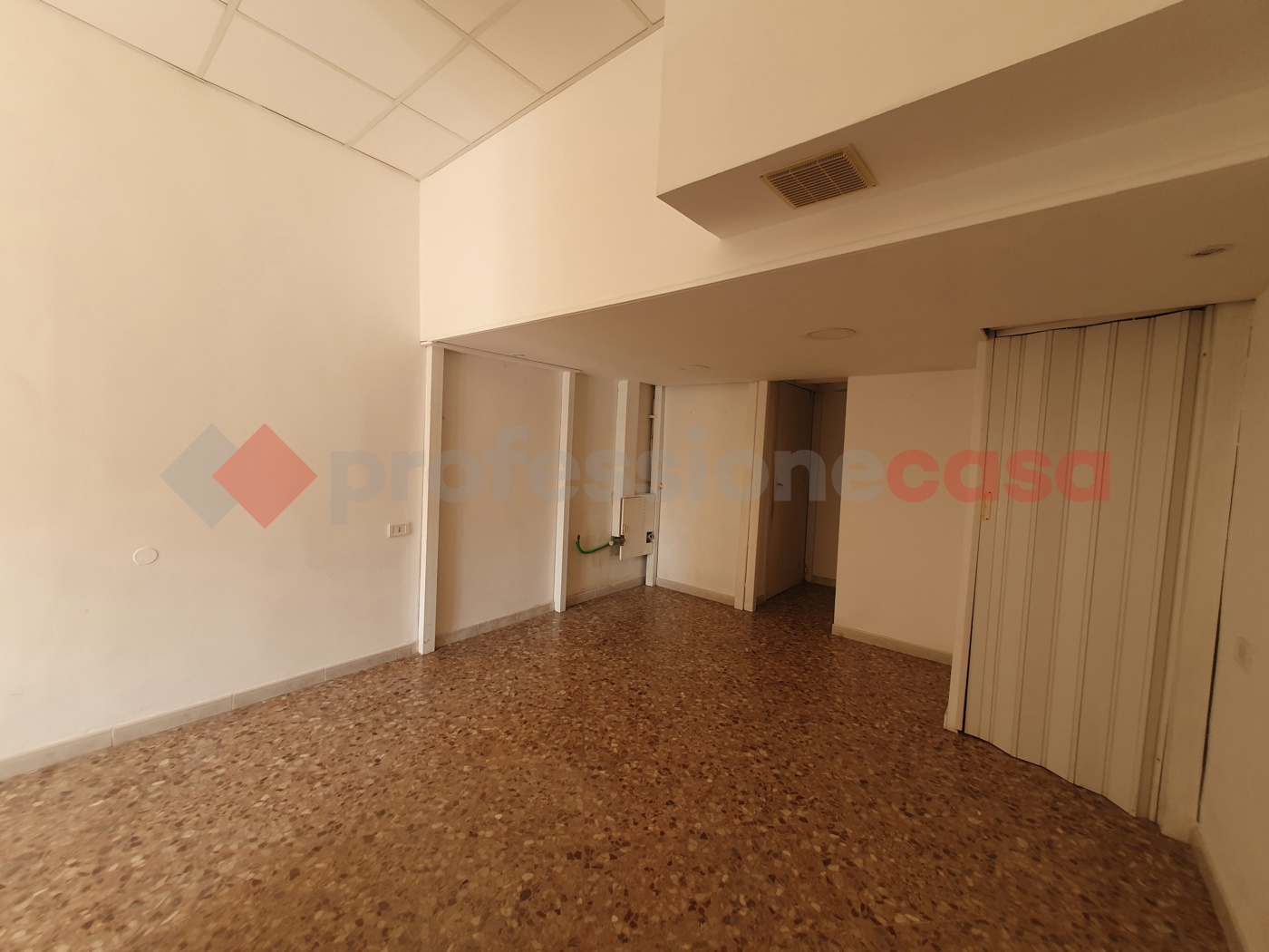 Negozio in vendita a Bari