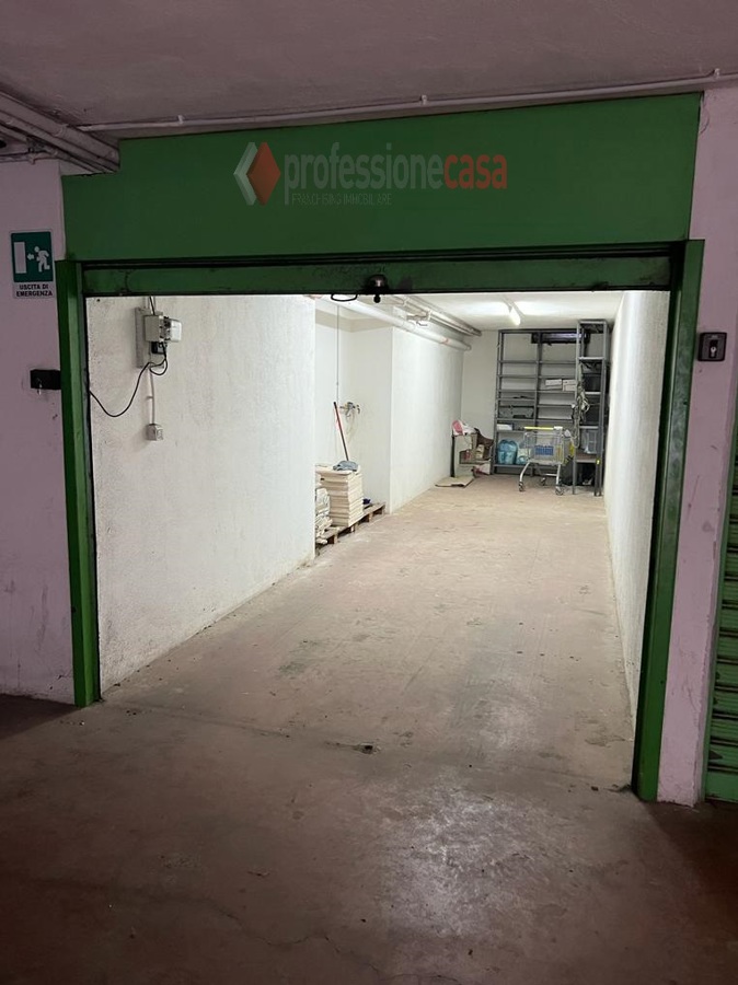 Box/Garage 27mq in vendita a Bari