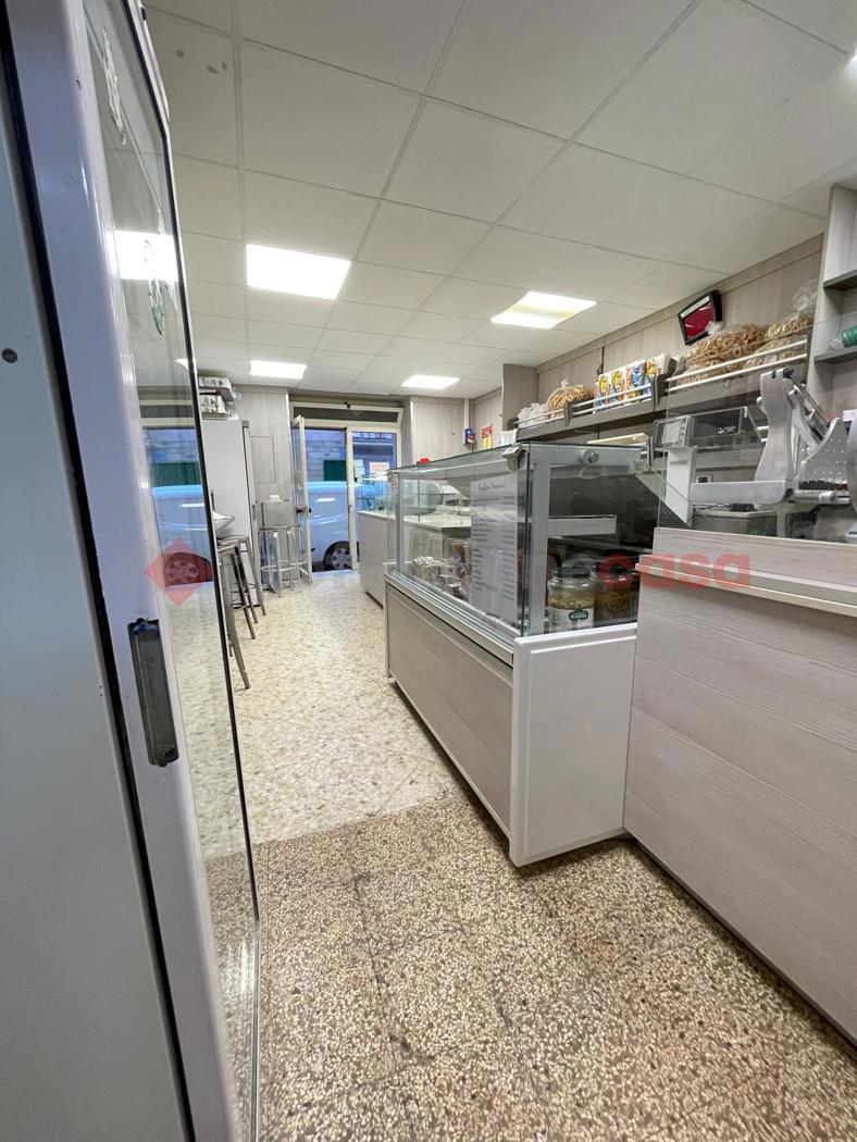 Negozio in vendita a Bari