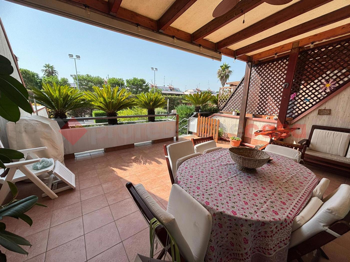 Villa arredata in affitto a Bari