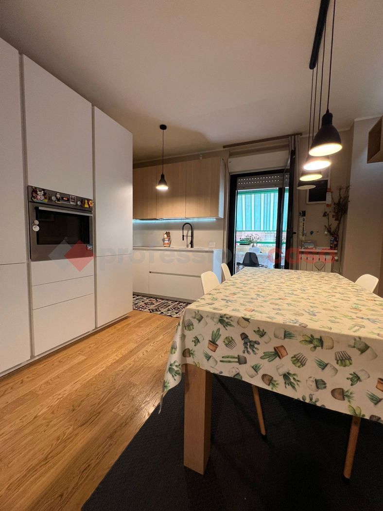 Trilocale ristrutturato a Bari