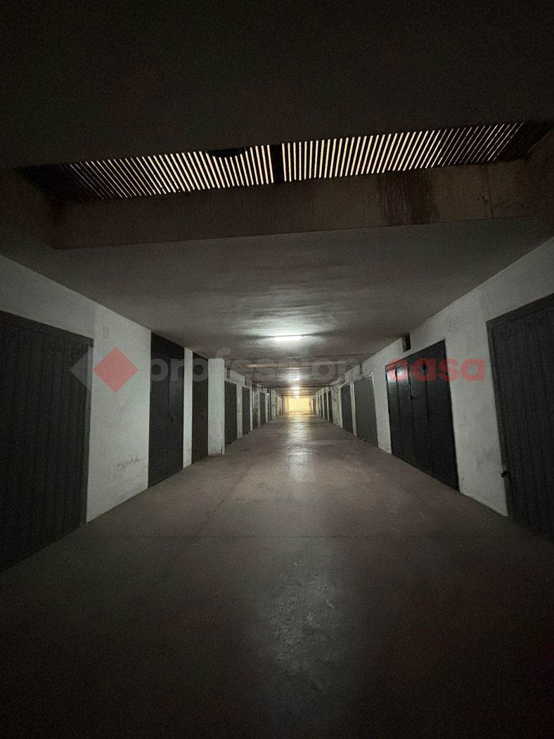 Box/Garage 36mq in vendita a Bari