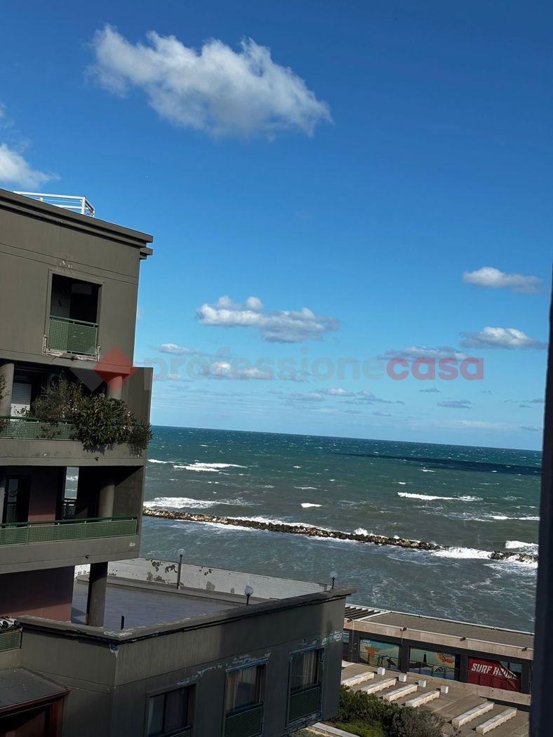 Trilocale vista mare a Bari
