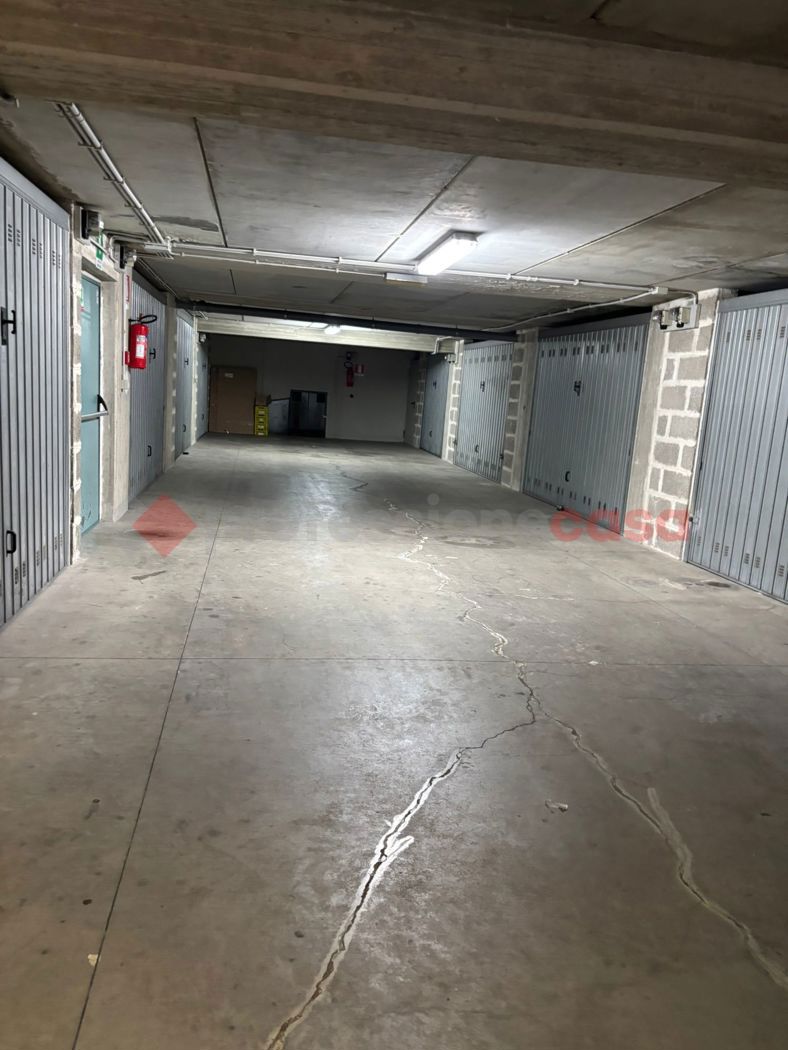 Box/Garage 27mq in vendita a Bari