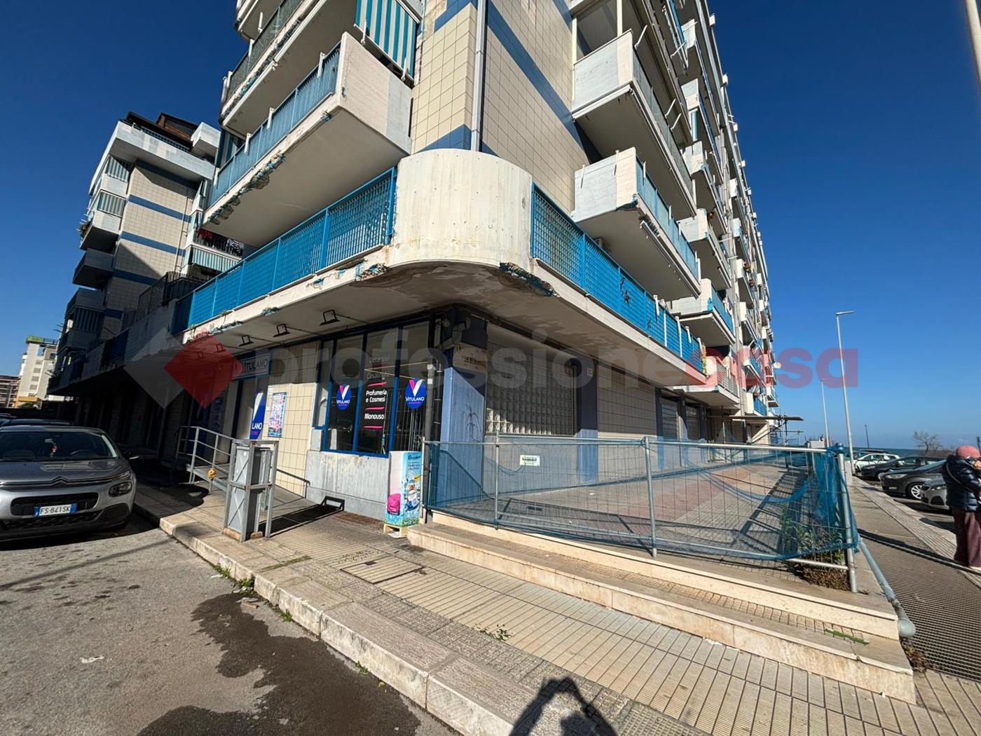 Negozio in affitto a Bari