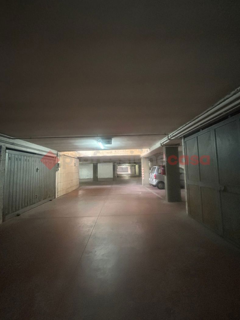 Box/Garage 21mq in vendita a Bari