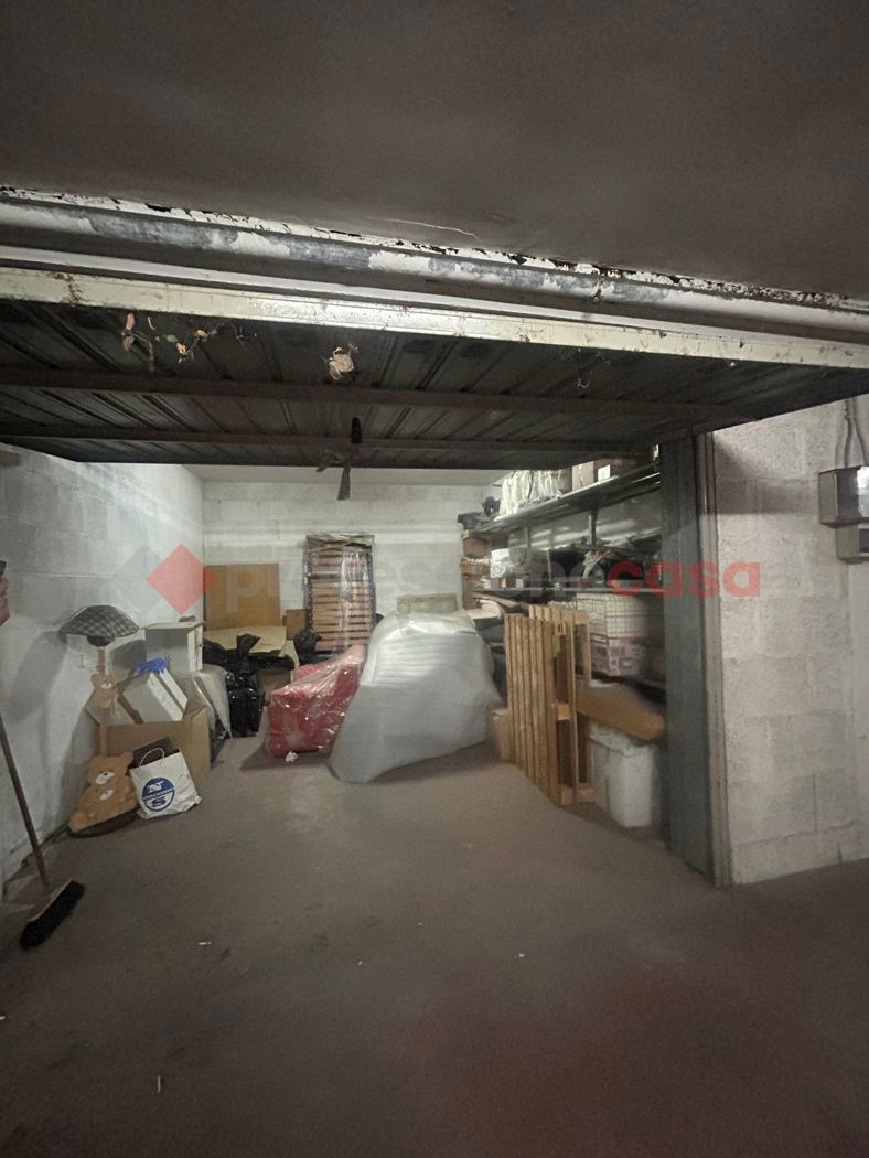 Box/Garage 21mq in vendita a Bari