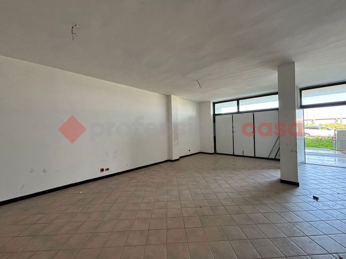 Negozio in affitto a Bari