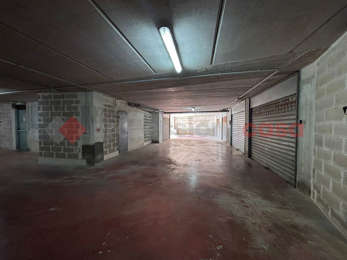 Box/Garage 31mq in vendita a Bari