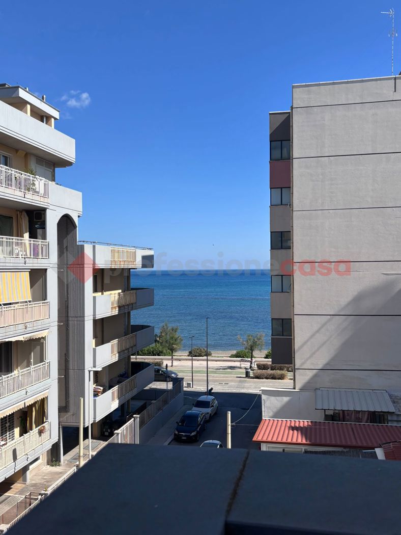 Trilocale da ristrutturare a Bari