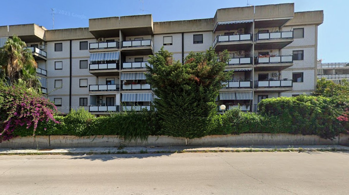 Box/Garage 32mq in vendita a Bari