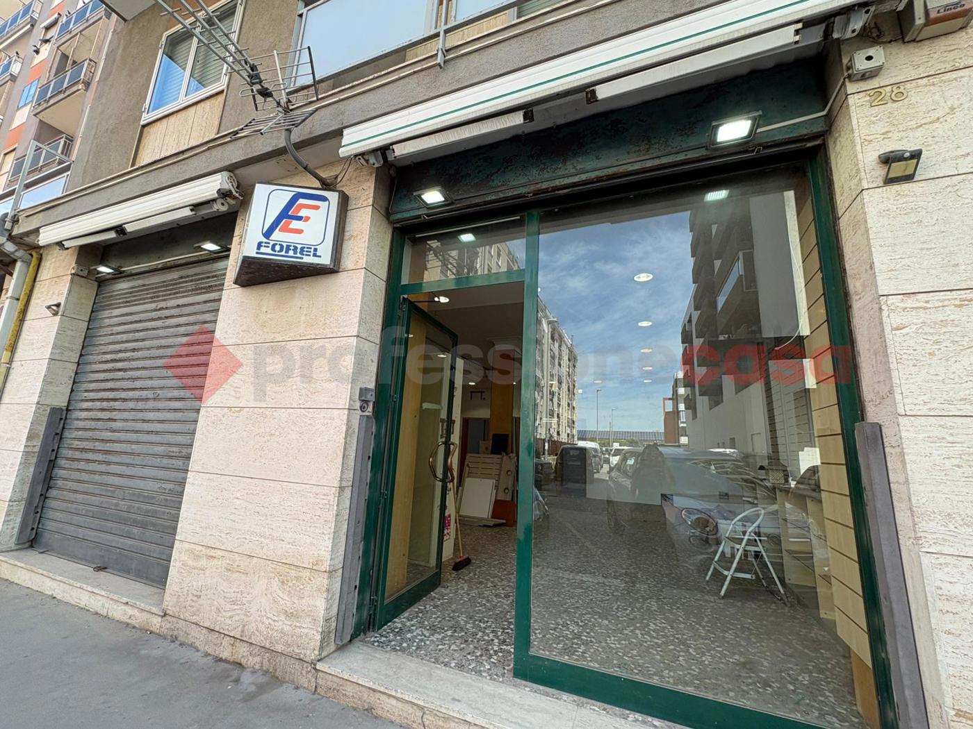 Negozio in vendita a Bari