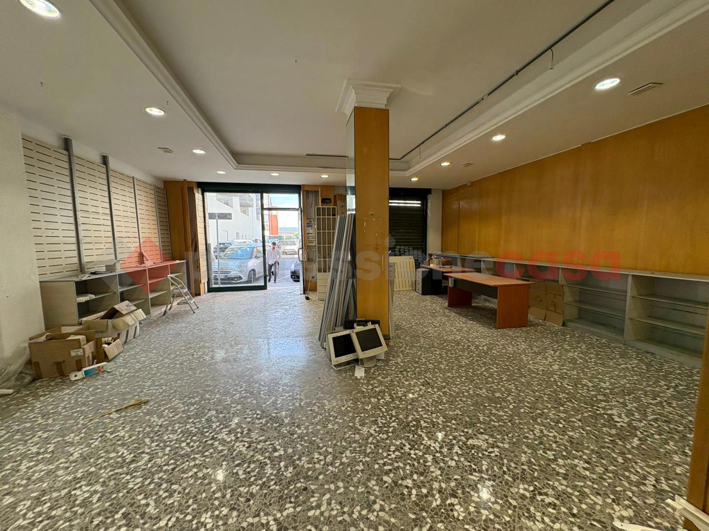 Negozio in vendita a Bari