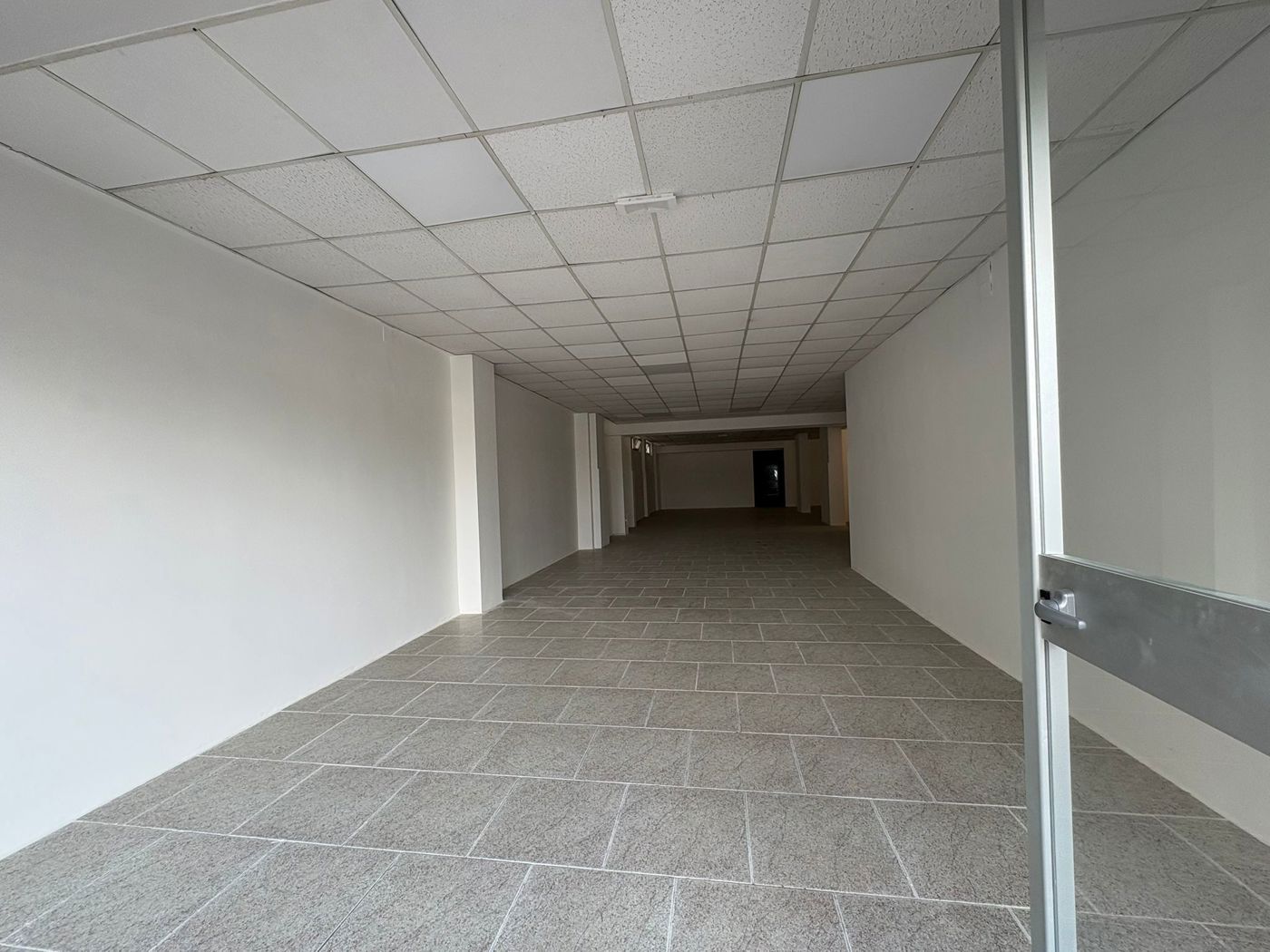 Negozio in affitto a Bari
