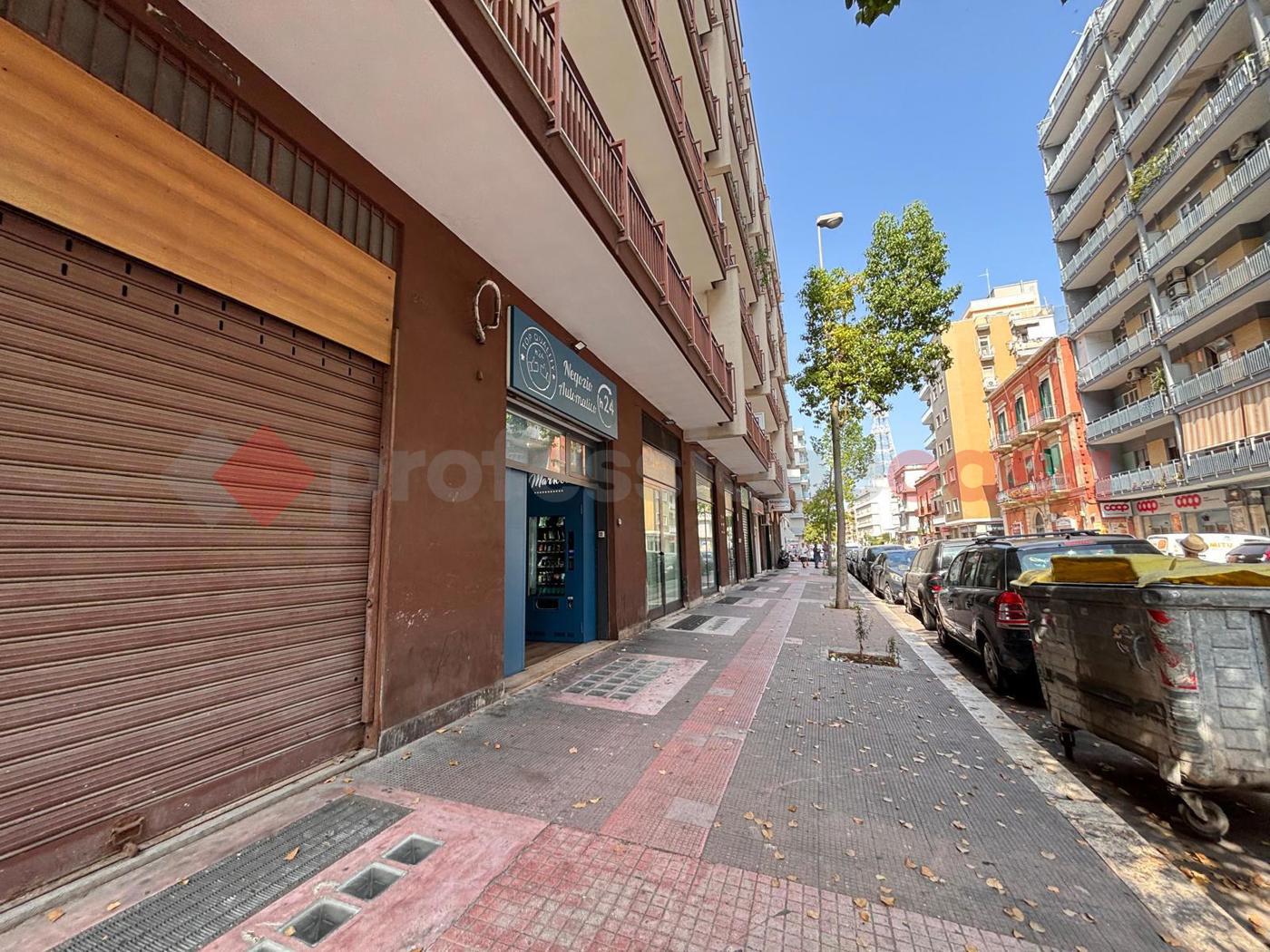 Negozio in vendita a Bari
