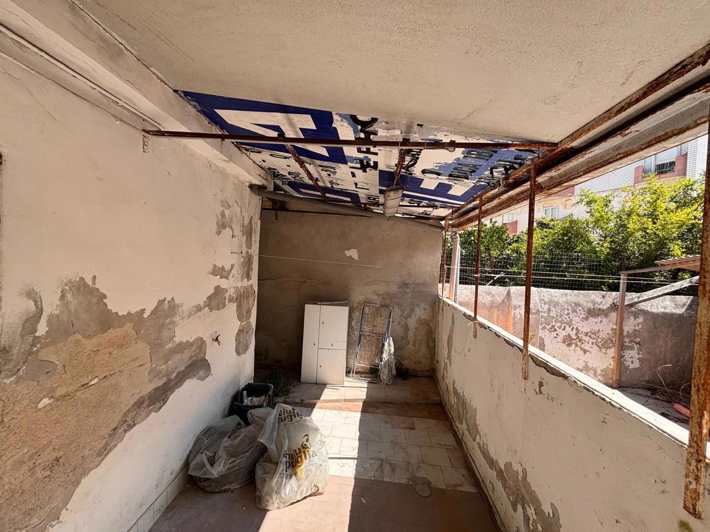 Casa indipendente da ristrutturare a Bari