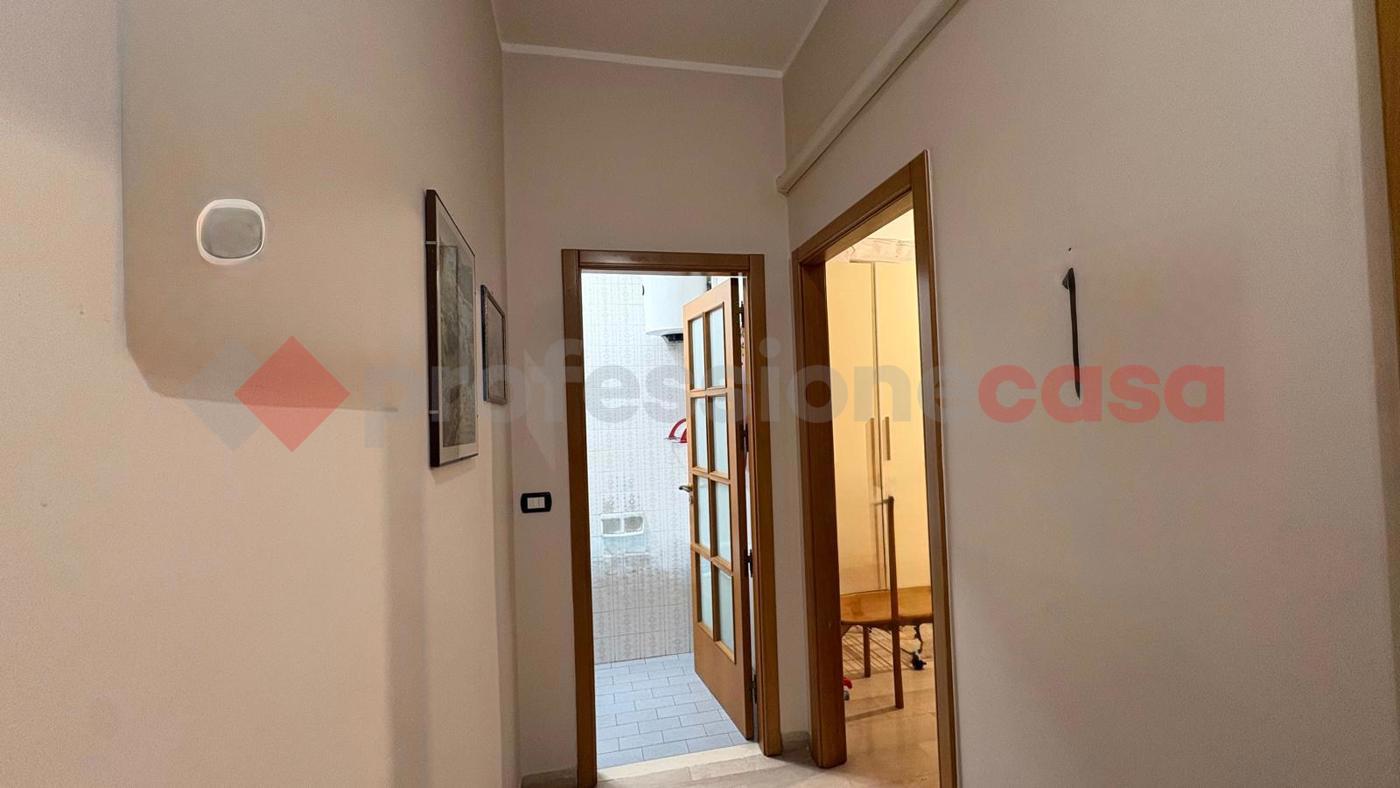 Trilocale da ristrutturare a Bari