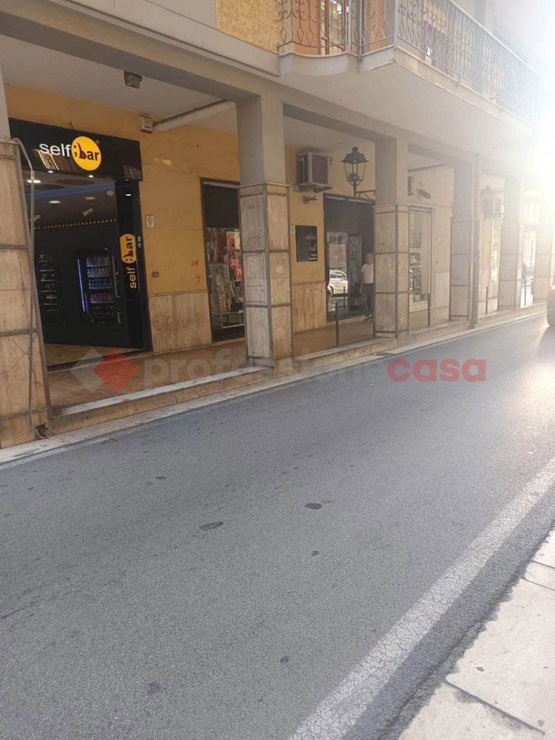 Negozio in affitto a Castel San Giorgio