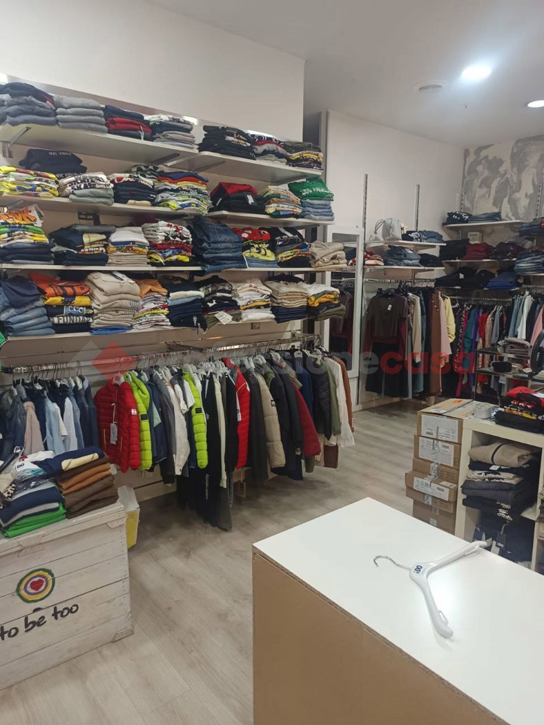 Negozio in affitto a Castel San Giorgio