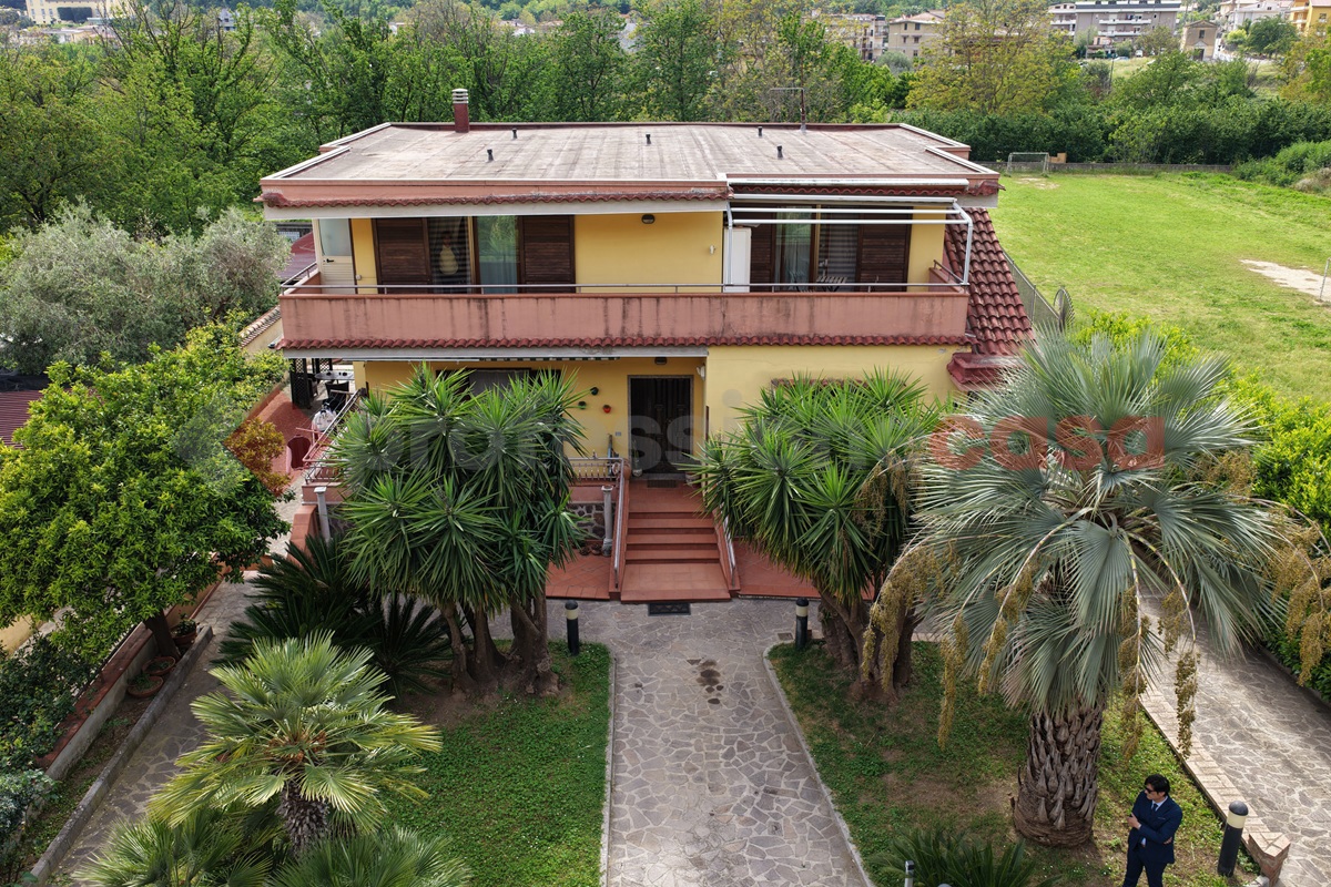 Villa Bifamiliare in vendita a Castel San Giorgio