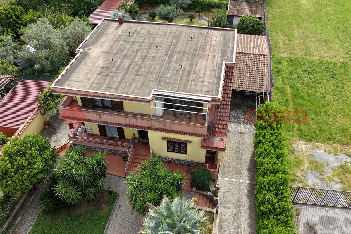 Villa Bifamiliare in vendita a Castel San Giorgio