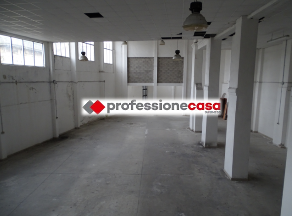 Capannone in vendita a Livorno