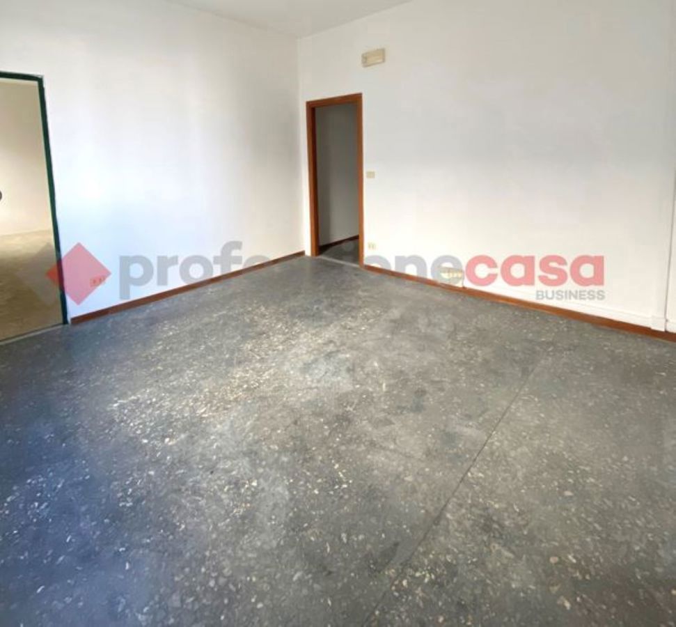 Ufficio da ristrutturare a Livorno