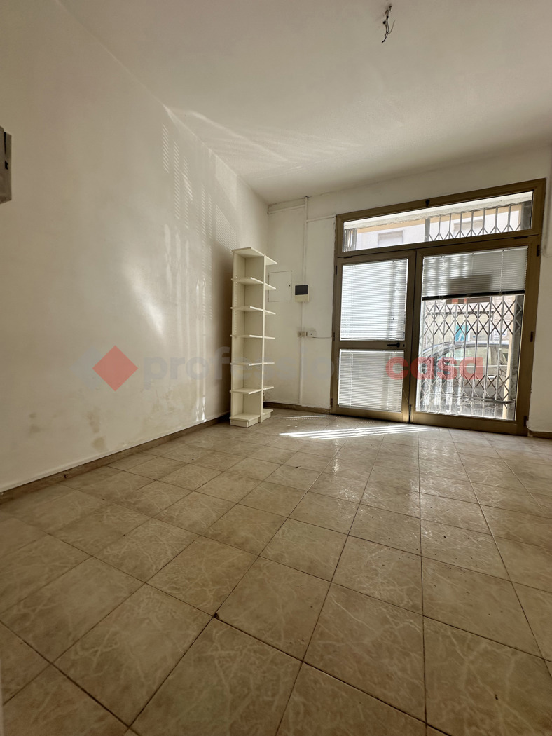 Negozio in affitto a Livorno