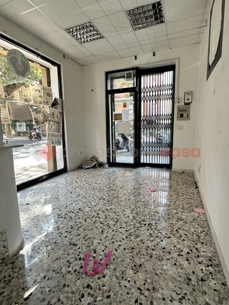 Negozio in affitto a Livorno