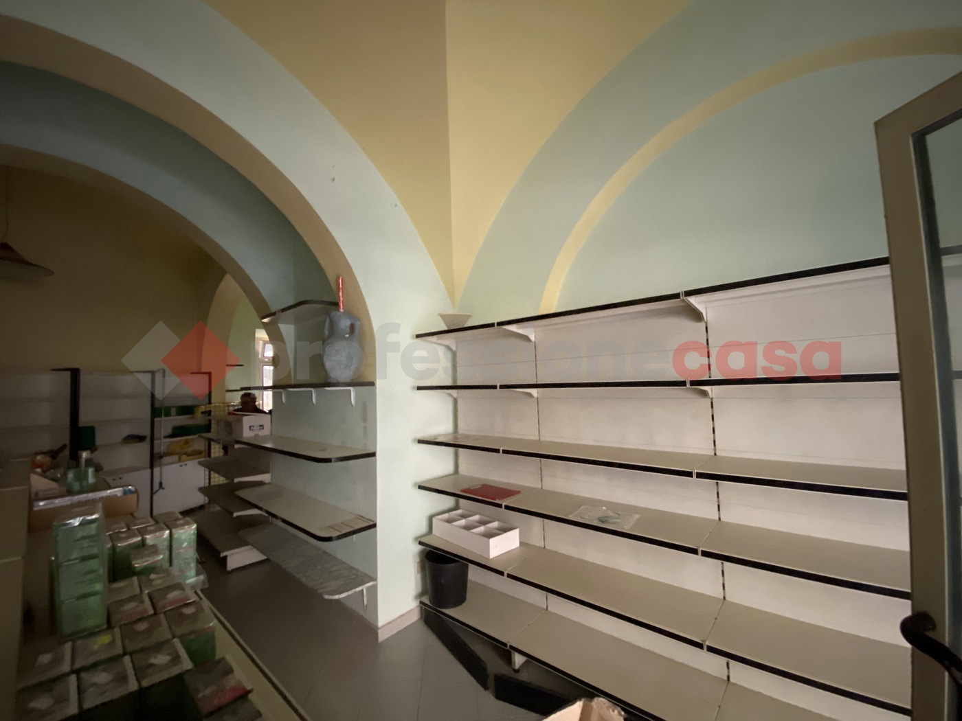 Negozio in affitto a Livorno