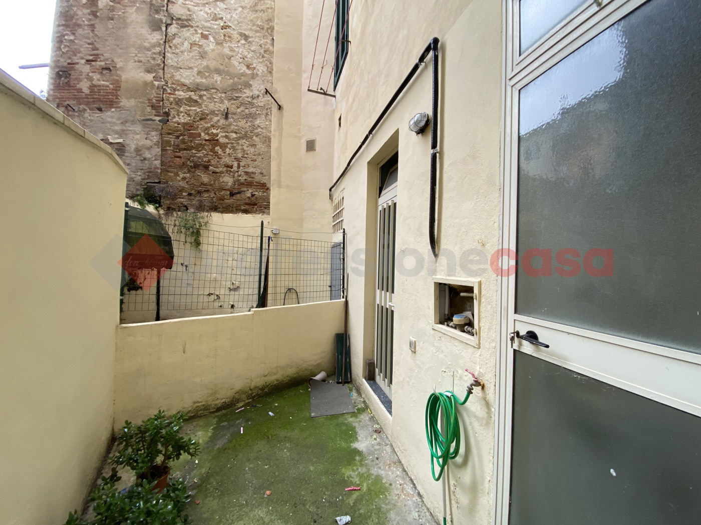 Negozio in affitto a Livorno